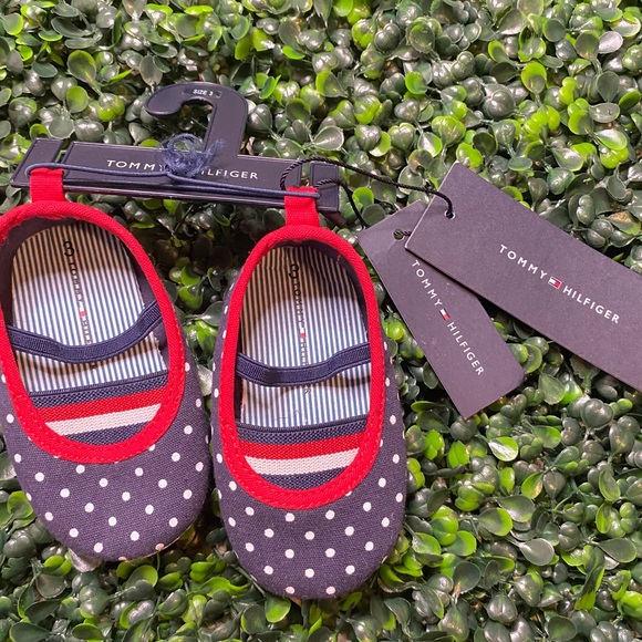 Tommy Hilfiger Shoes - Picture 2 of 2